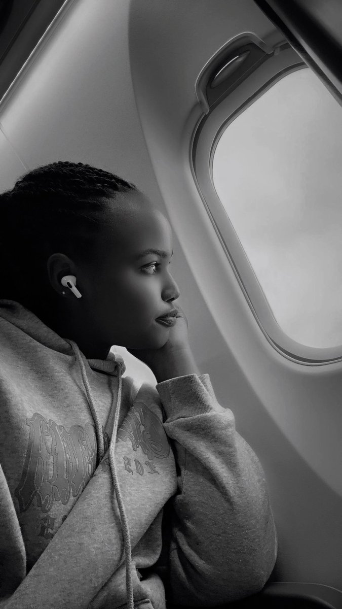 Atuhairecarol10's tweet image. 😌🖤