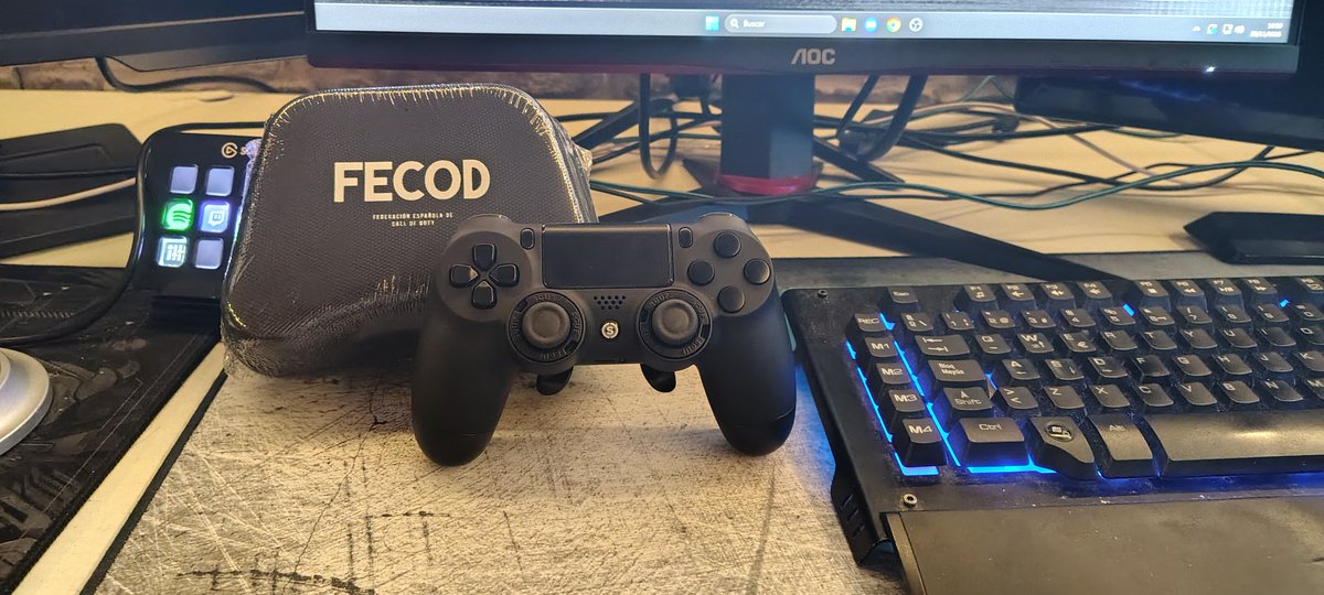 Mil gracias a los chicos de <a href="/tigernicks/">Tigernicks</a> por el detalle del estuche y por haberme arreglado el mando en tiempo récord. Solo tengo palabras de agradecimiento para vosotros♥️🙌🏼