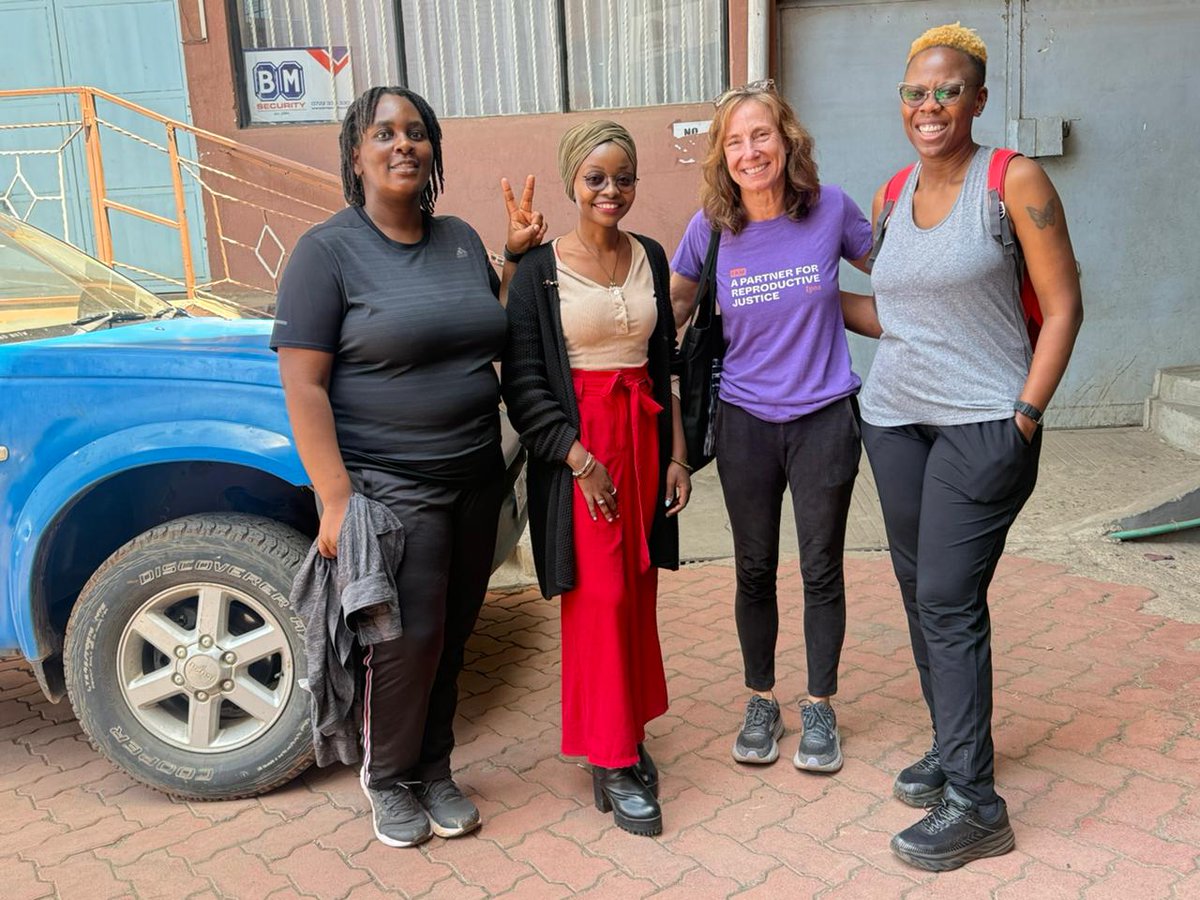 SautiZetu254's tweet image. Great moments happen when the right people link up!
It was great connecting with team Ipas !
Community Voices Network ni nyumbani!
#ipas 
#CommunityVoices 
#bongawellness