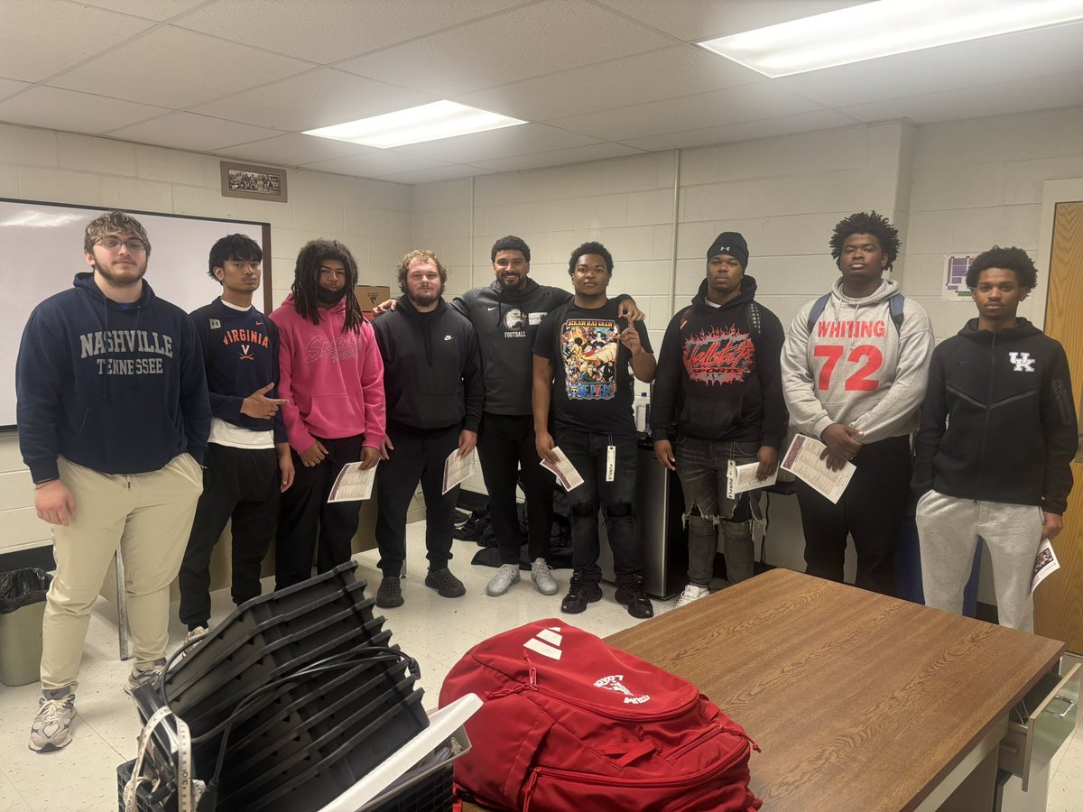 Thank you <a href="/CoachGreen_2/">Dustin Green</a> for checking out some of our athletes today‼️⚔️