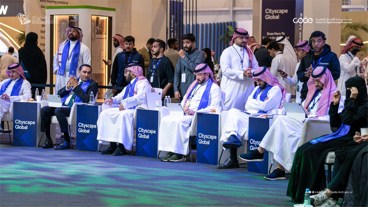 CODE_MCIT's tweet image. لحظات حاسمة اليوم💥! 
التحكيم النهائي لتحدي ضمان #للتقنية_العقارية بـ6 شركات ناشئة ابتكارية في قطاع التقنية العقارية 
#روشن_هاكاثون