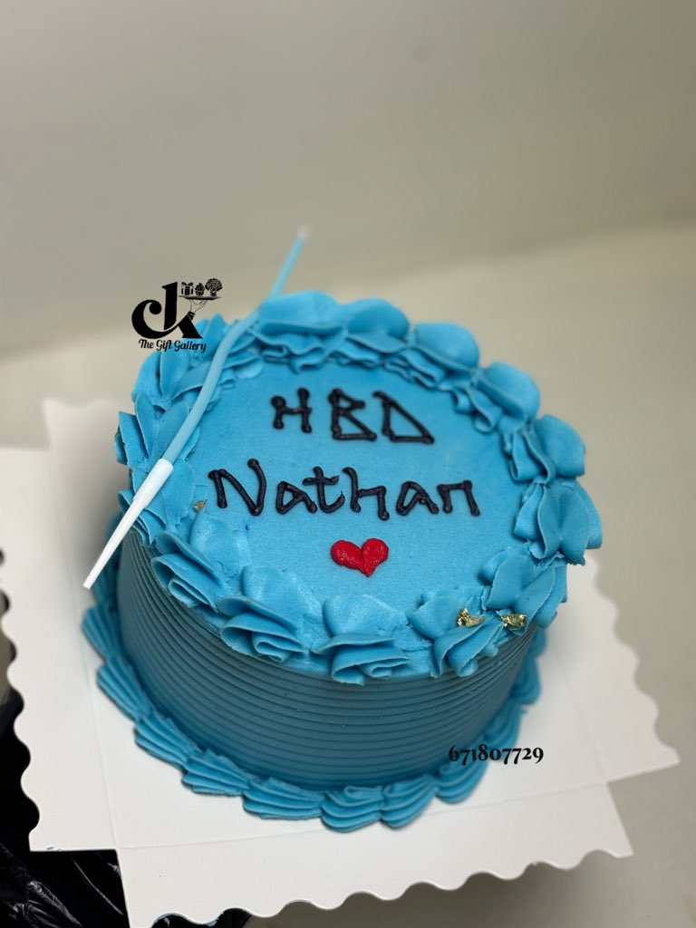 Cakes we sent out today 🥰

Frame 1 &amp; 3 - 5,000frs
Frame 2 - 12,000frs
Frame 4 - 8,000frs

📍Buea
 671807729