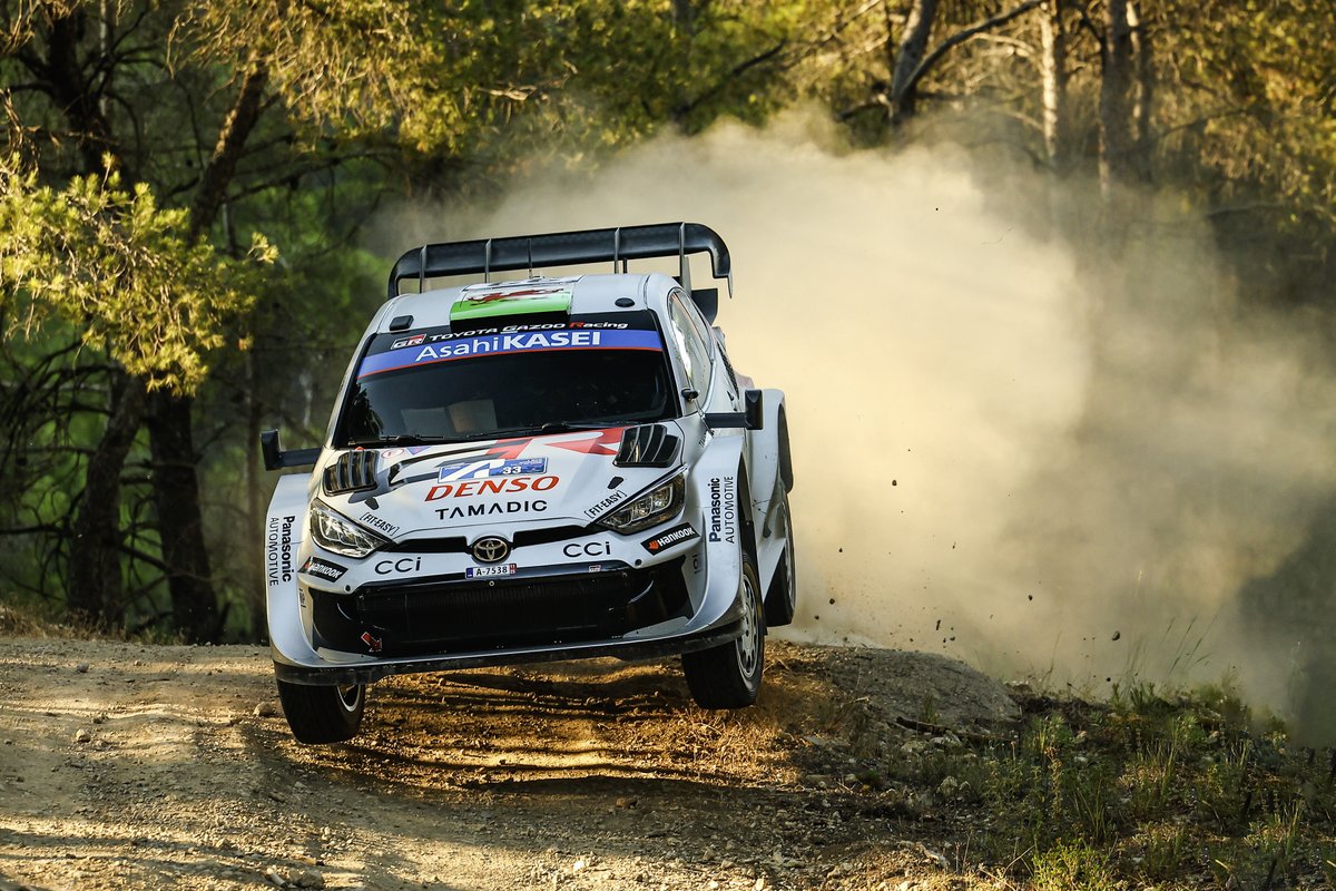 TGR_WRC's tweet image. Silver for the season finale 🩶

Our summer look returns in Saudi Arabia, helping keep our contenders cool in the heat of the desert decider 🥵

#ToyotaGAZOORacing #GRYaris #WRC #RallySaudiArabia 🇸🇦