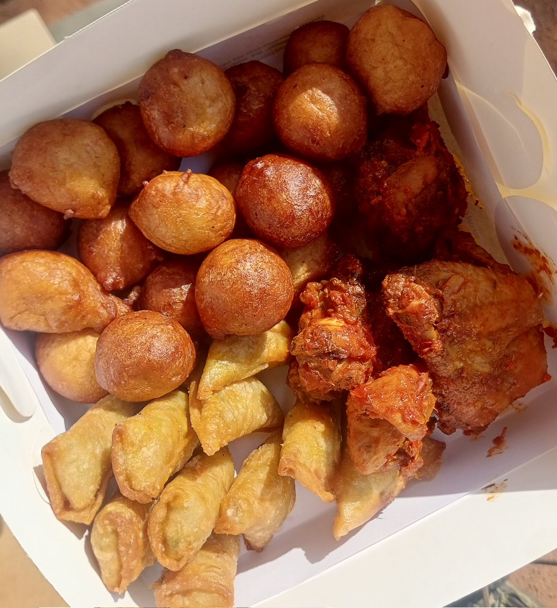 treatsbyelyn's tweet image. Small chops in it&apos;s prime 😋🤤 

#smallchops
#smallchopsinebonyi
#smallchopsvendor