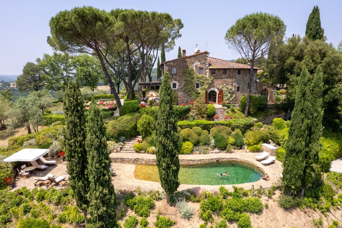KAWriting's tweet photo. Just Released: Writing retreat dates for 2026 at our villa in Tuscany! 

Each week-long experience is an opportunity to elevate your writing with 1-on-1 mentorship from a top literary agent, a publishing executive, and a bestselling author. 

Learn more:
https://t.co/2Kzjk3IgCE https://t.co/Ly8JTOMrww
