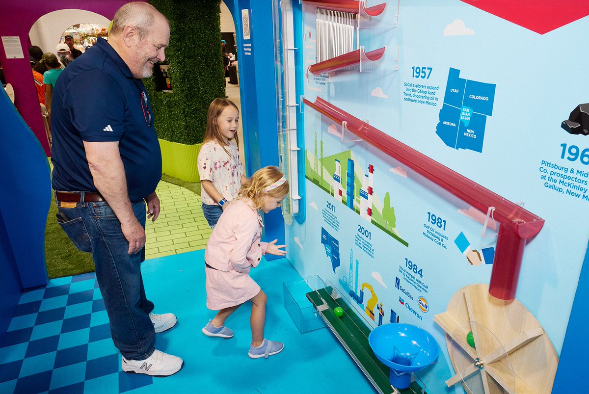 Chevron's tweet image. Donald Bush has spent over 40 years at Chevron, but mentoring students is what he loves most.

From math tutoring to the New Mexico Governor’s STEM Challenge, he’s helping students see what’s possible. Read more: chevron.co/x-STEM-New-Mex…