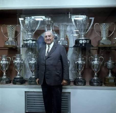 heis_fede's tweet image. Do you think Florentino Perez has surpassed Santiago Bernabeu’s legacy as Real Madrid’s president?