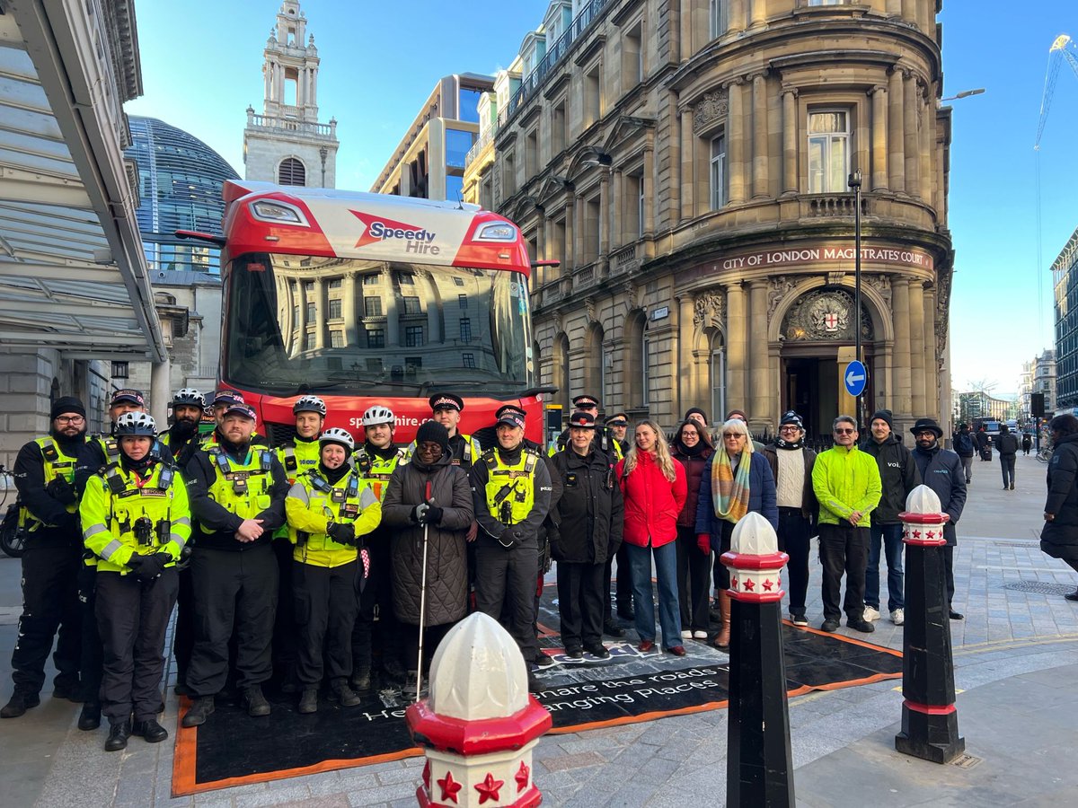 benjmurf's tweet image. Pleased to join @CityPolice&apos;s Road Safety event at Bank Junction this morning, to see first-hand how teams are addressing unlawful behaviour by riders and drivers, while providing educational outreach.
benjaminmurphy.uk/2025/11/20/cit…