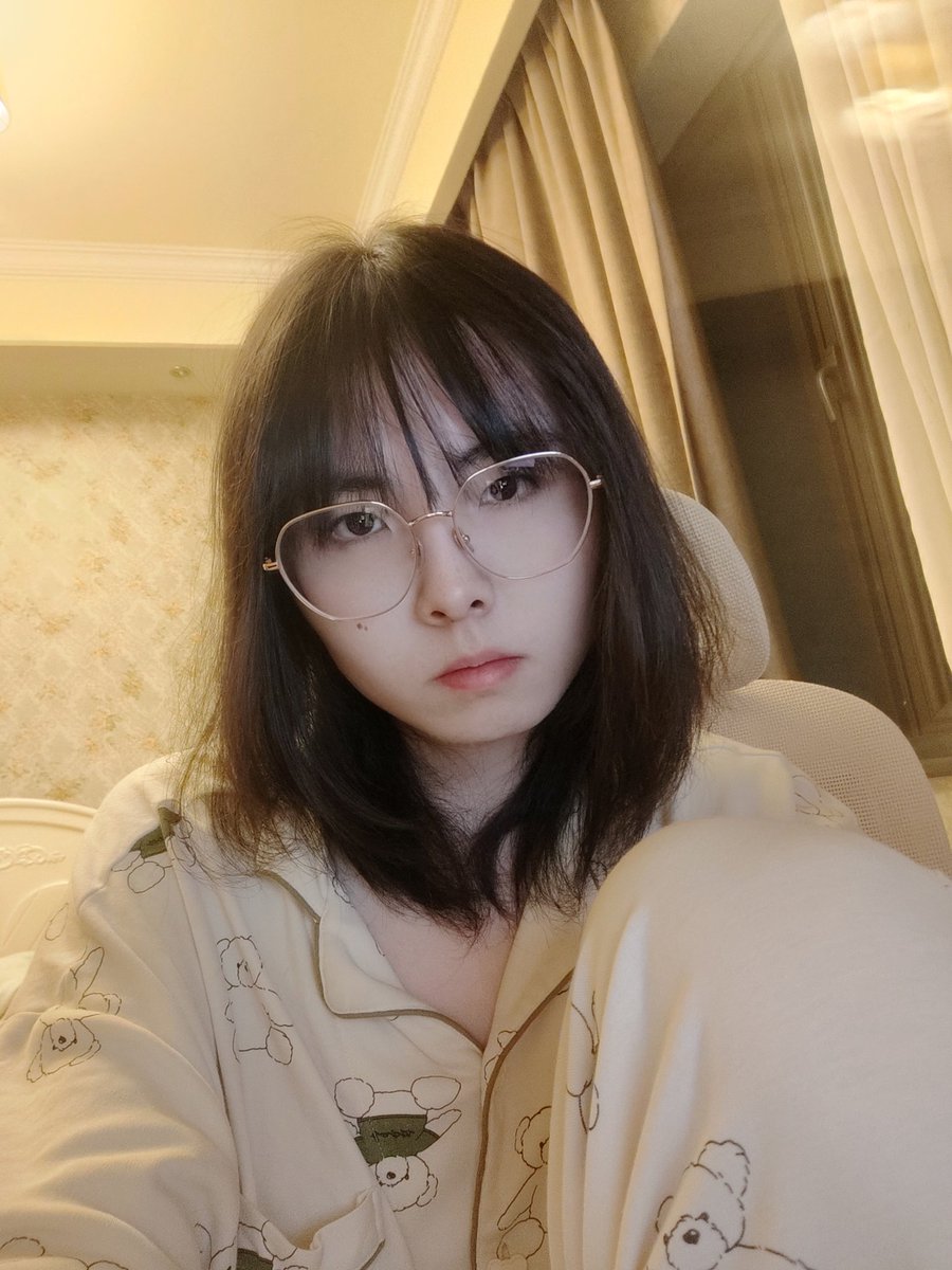 Chilly@🏳️‍⚧️ tweet media