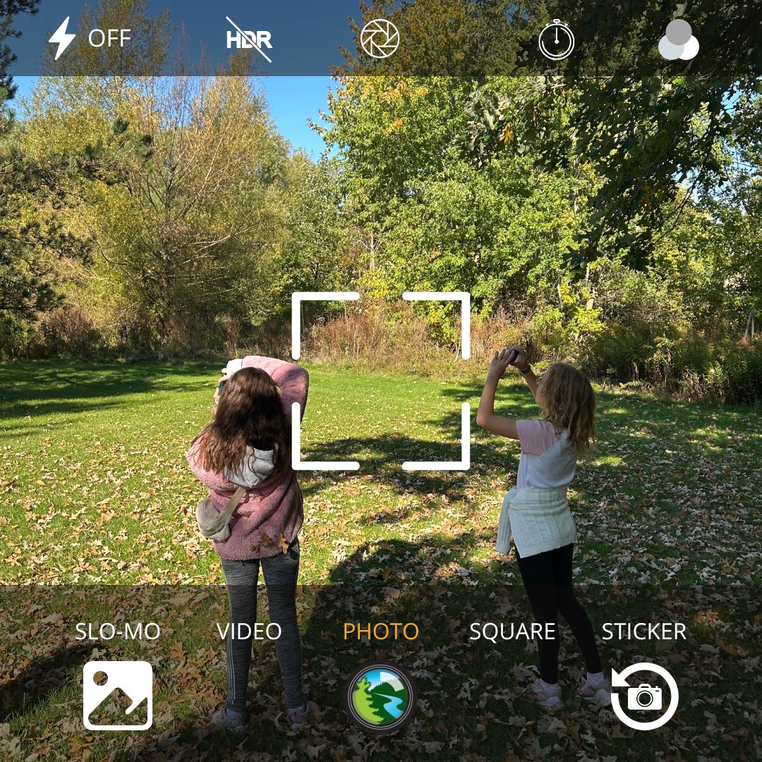 focusonnatureca's tweet image. Kids with cameras, capturing nature&apos;s tiny wonders 📸✨🌱🍃🤩
What little detail will you capture in nature today? Let us know in the comments below!

#focusonnature #nonprofitorganization #nonprofit #naturephotography #nature #photography #outdooreducation #naturebasedlearning…