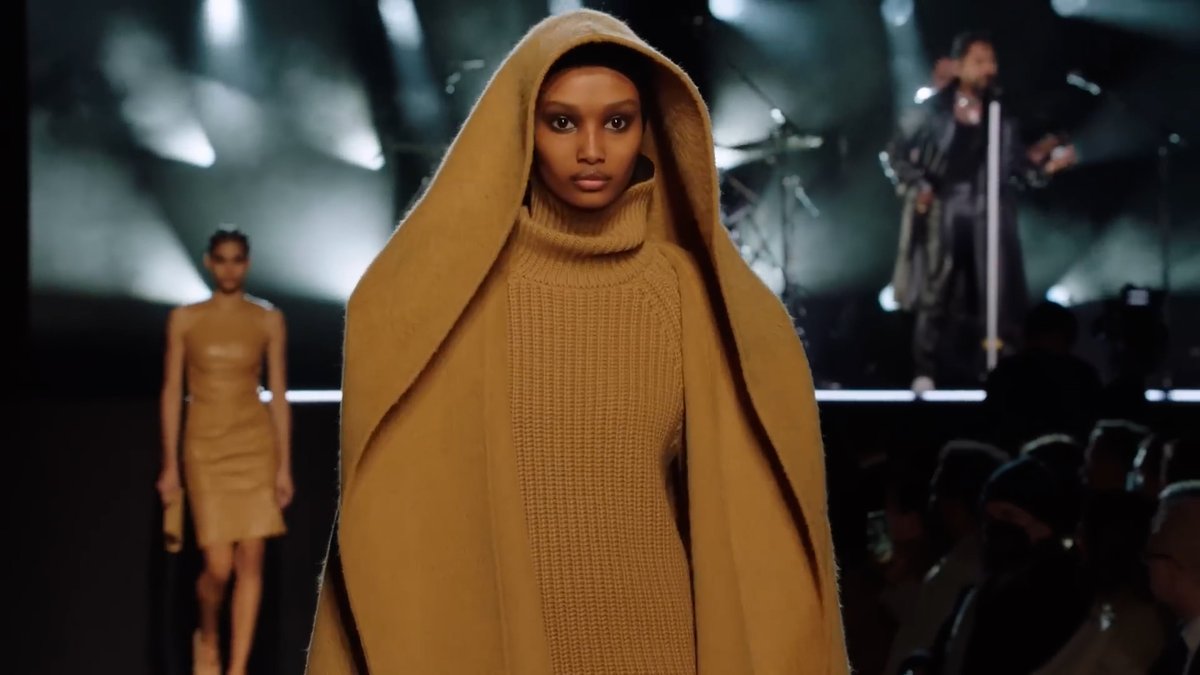 tooStylishShows's tweet image. MICHAEL KORS Fall/Winter 2022 New York Fashion Week NYFW

#michaelkors #newyorkfashionweek #fallwinter #fashion #fashionweek

Watch full show here: youtu.be/u2z5S8ilKm4