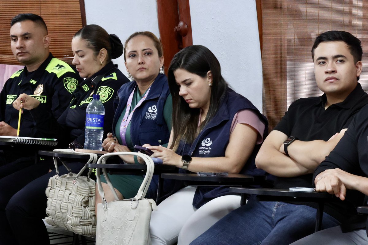 🔊 Mesa del Ruido. 
La CARDER abre sus puertas a la ciudadanía para dialogar sobre las problemáticas del ruido que afectan la convivencia y la tranquilidad en nuestro territorio. Este espacio busca escuchar a la comunidad y fortalecer la gestión del ruido en el departamento. 🌿💬