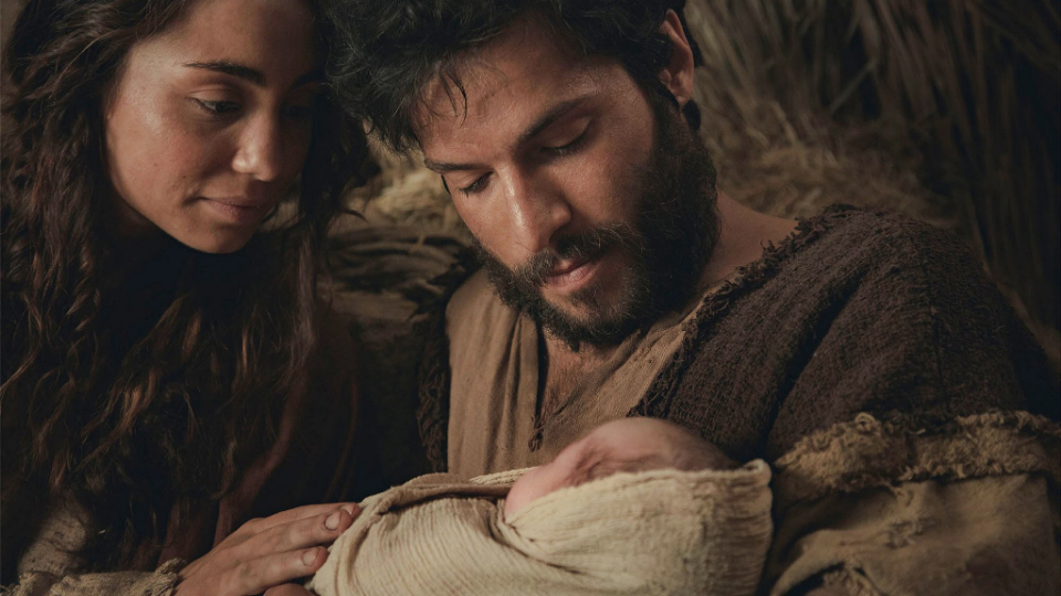 OaksDallinH's tweet image. We rejoice in remembering our Savior, Jesus Christ. He was born in humble circumstances. Heavenly angels heralded His birth. He preached the gospel of repentance, hope, and everlasting life.

He opened the eyes of the blind, made the deaf to hear, healed all manner of…