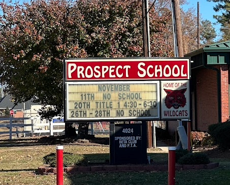 stepup_NCSSM's tweet photo. Step Up to STEM kicked off the week with visits to Parkton Elementary and Prospect Elementary School in Robeson County. What a great opportunity to share information about NCSSM and our programs! Thank you to Margie Emanuel and to @NCSSMAdmissions for letting us join them! https://t.co/dgHeW2GPds