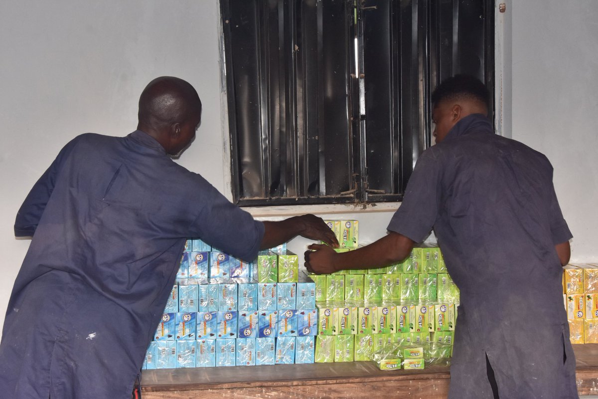 ofada_tech's tweet image. Chemical and Allied (Soap Making) department at Ofada Technical School turn creativity into skill.

Our soap making department equips learners with the expertise to formulate premium liquid soaps, bar soaps, disinfectant, bleach more using industry standard techniques 
#TechTip
