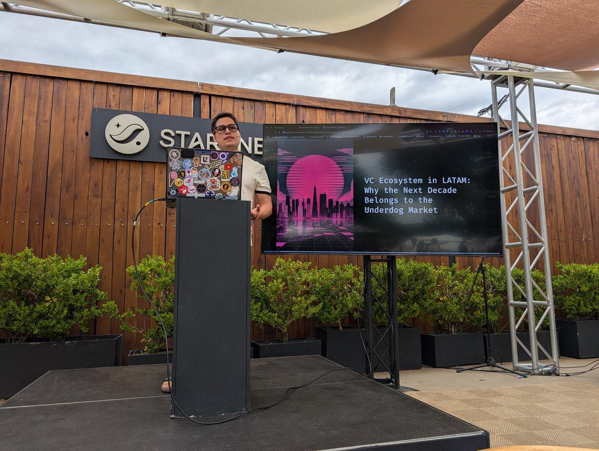 gyanlakshmi's tweet photo. Carlos from @HiChipiPay on fire 🔥 at the community stage at #StarkConnect https://t.co/GTFi8ecWi7
