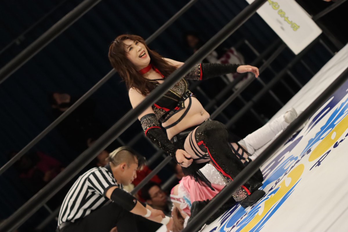 Kentaamu's tweet image. 11.20 #wavepro インイタ大会

#しのせ愛梨紗 選手と #桜花由美 選手

ちあふるさん、結果的に負けてしまったが、桜花さんはどんな評価だったのかな。