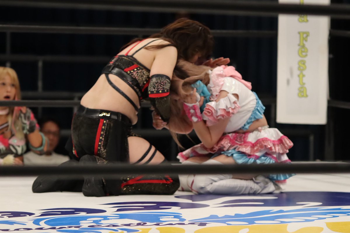 Kentaamu's tweet image. 11.20 #wavepro インイタ大会

#しのせ愛梨紗 選手と #桜花由美 選手

ちあふるさん、結果的に負けてしまったが、桜花さんはどんな評価だったのかな。