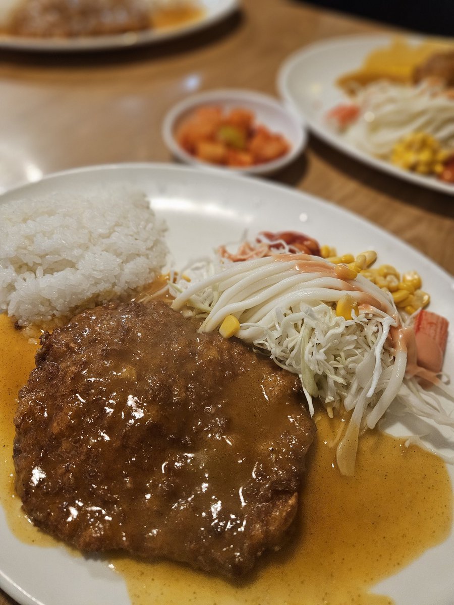 cdefsolutions's tweet image. 📌 동성로, 삼덕쪽(시내)

7. 전원돈까스(동성로)
1980년부터 영업한 노포! 일식돈까스 말고 이런 경양식돈까스 땡길때가 있잖아요? 학생때부터 먹고 못 잊어서 아직도 가는 맛집! 우동사리가 들어간 샐러드도 별미🥹