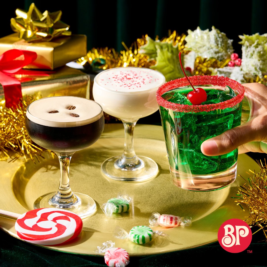 Try our NEW Holiday Drinks and toast to the most wonderful time of the year. ❄️✨ 

#BostonPizza #HolidayDrinks