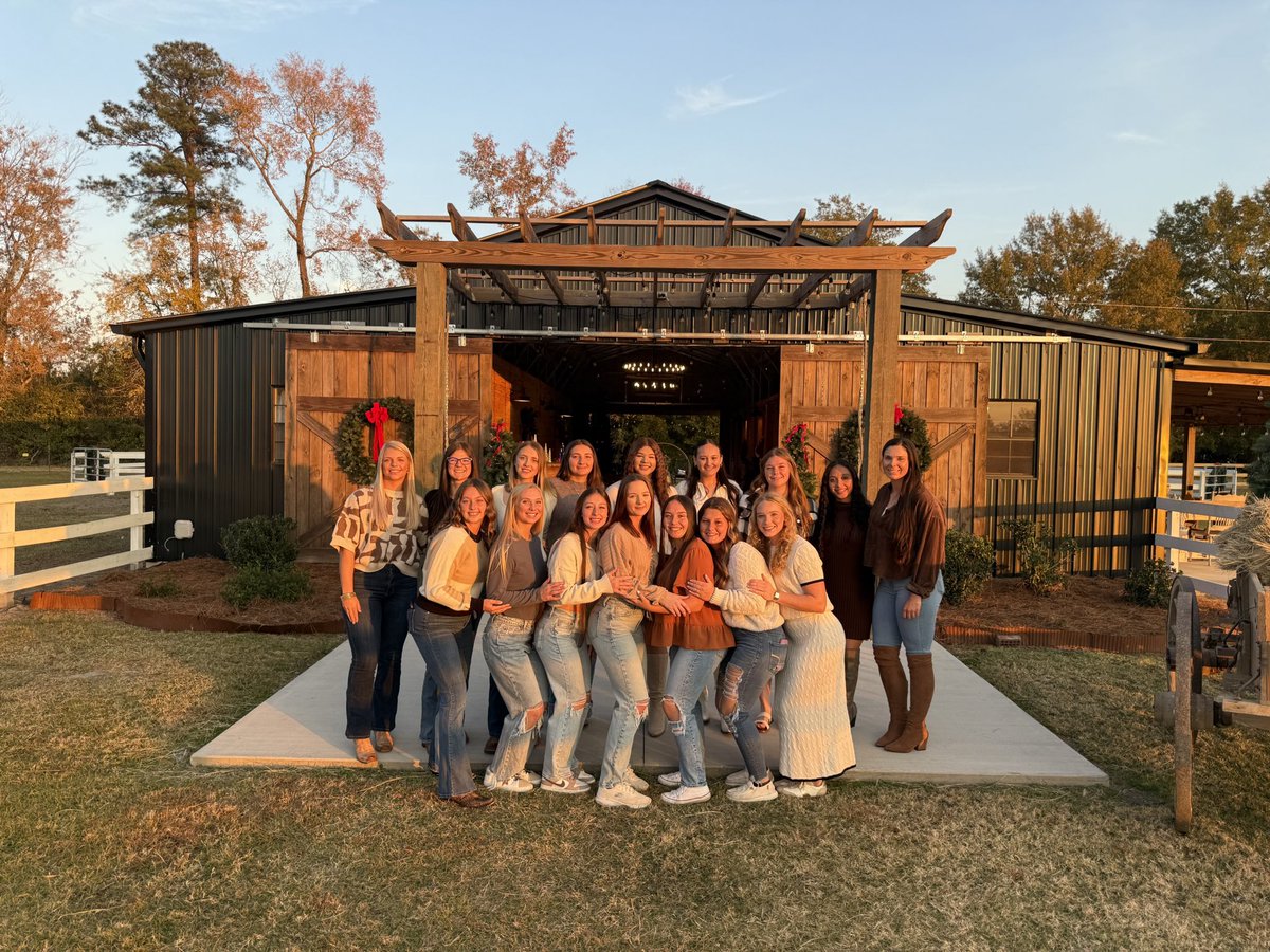 TechSoftball's tweet image. FDTC Softball Thanksgiving 🦃
#StingEm