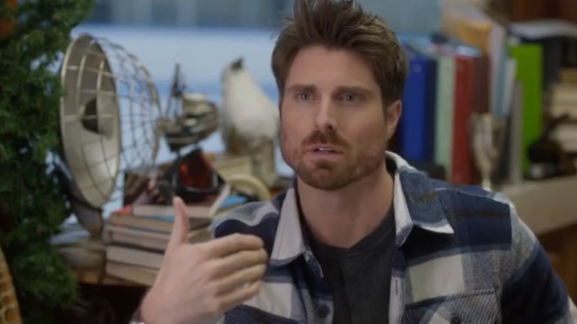 TVFanatic's tweet image. ❄️⛸️ We love Hallmark Christmas movies, and we're ranking Marcus Rosner's best ones! tvfanatic.com/marcus-rosners… From #FallingLikeSnowflakes to #AnIcePalaceRomance, check out these #Hallmark films. 🎄