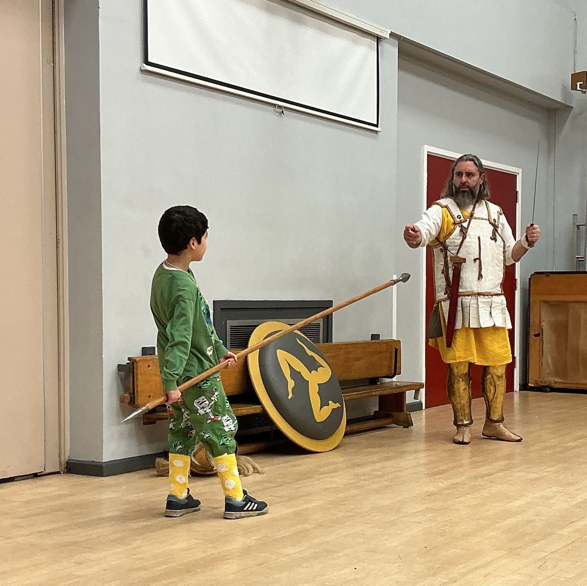 Last Friday was a little different for Y4, bringing history to life with a very special visitor - they learnt the story of Troy, explored tangrams, weapons &amp; hosted their own olympics! It's a history lesson they will not forget...
#oldmill #broughtonastley #southleicestershire