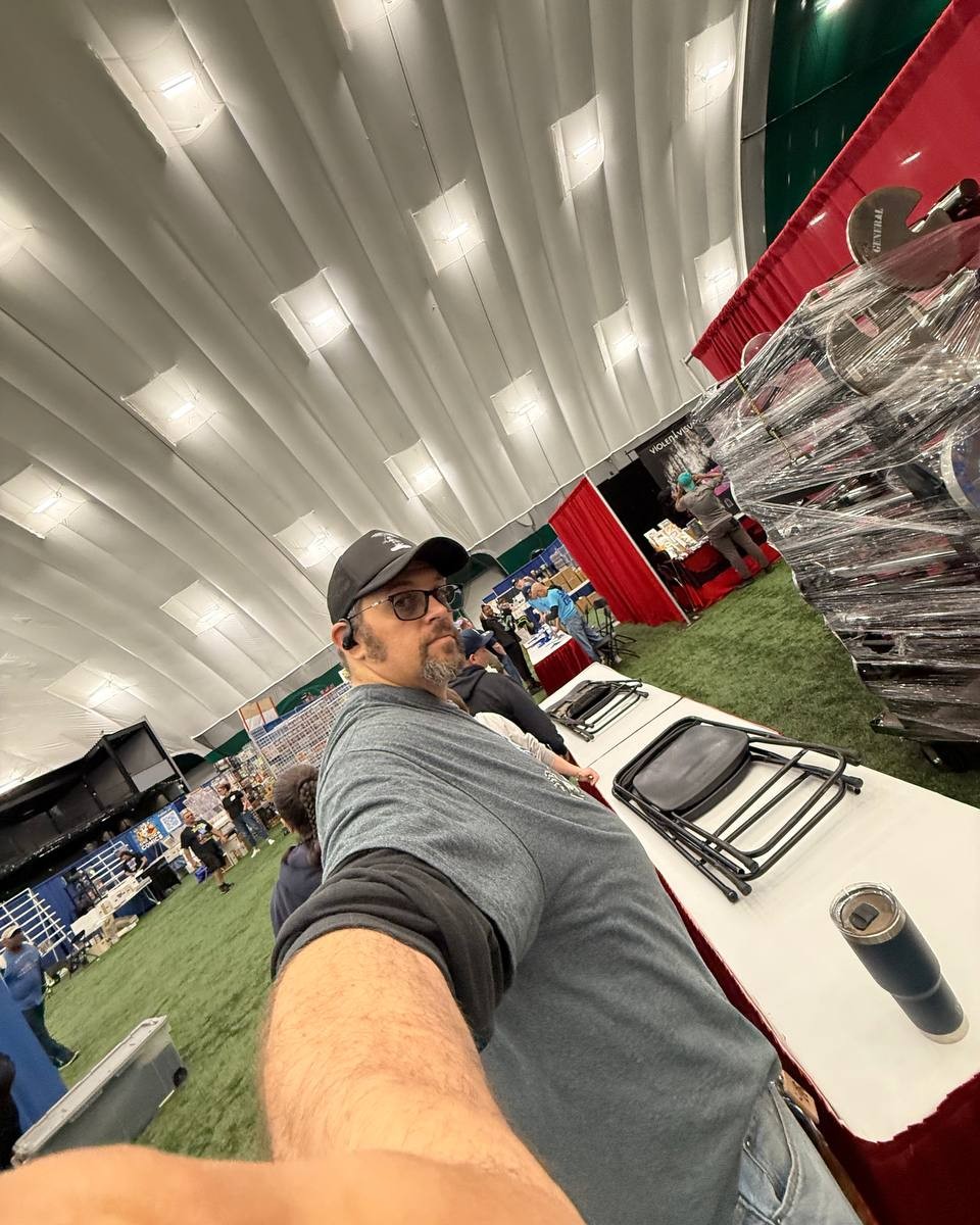 JDubsArts's tweet image. Shop small this season because local creators put real heart into every piece. I draw every line myself, build every world by hand and your support keeps this story moving forward.
#BoltVoltage #HandDrawnArt #SupportCreators #HolidayGifts #JDubsArts