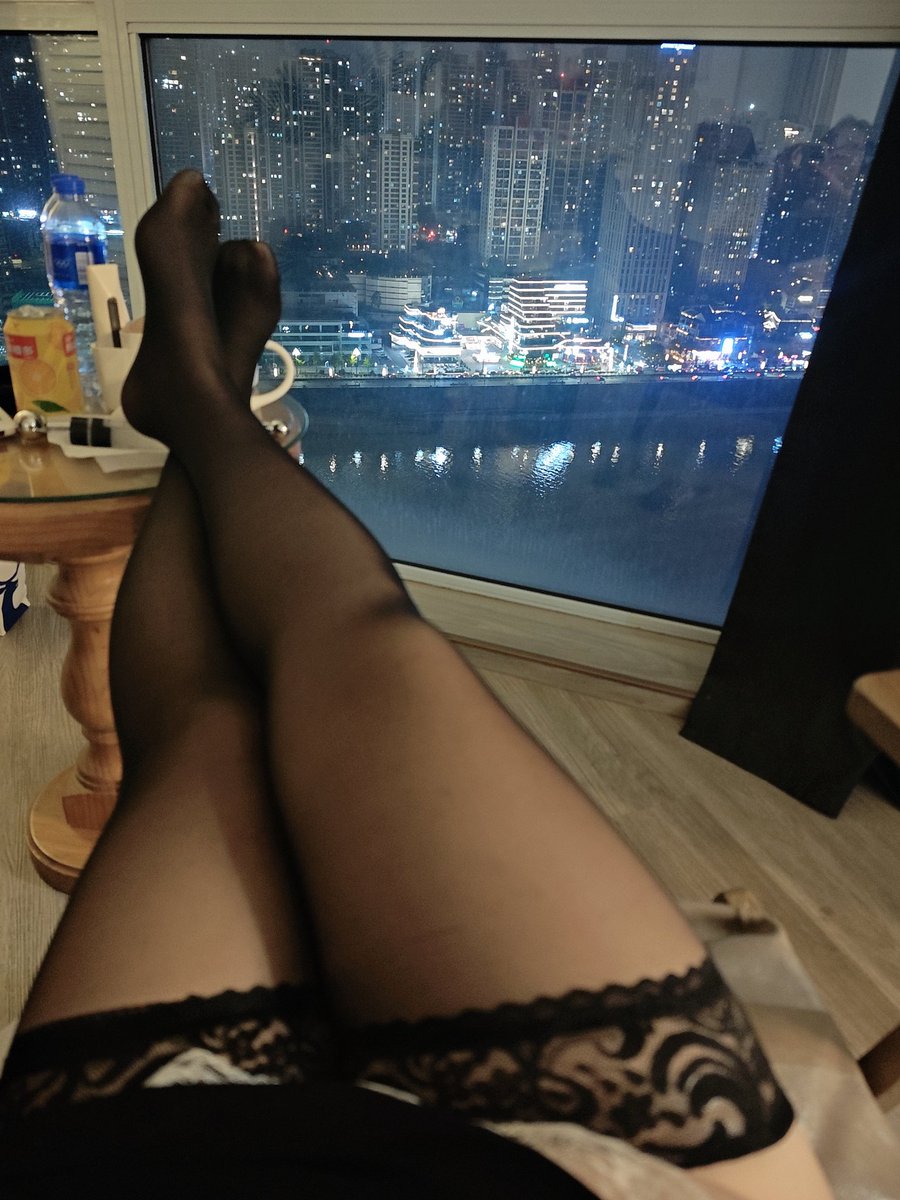 福利姬biubiu分享的黄推图片1 - 网红私拍内容