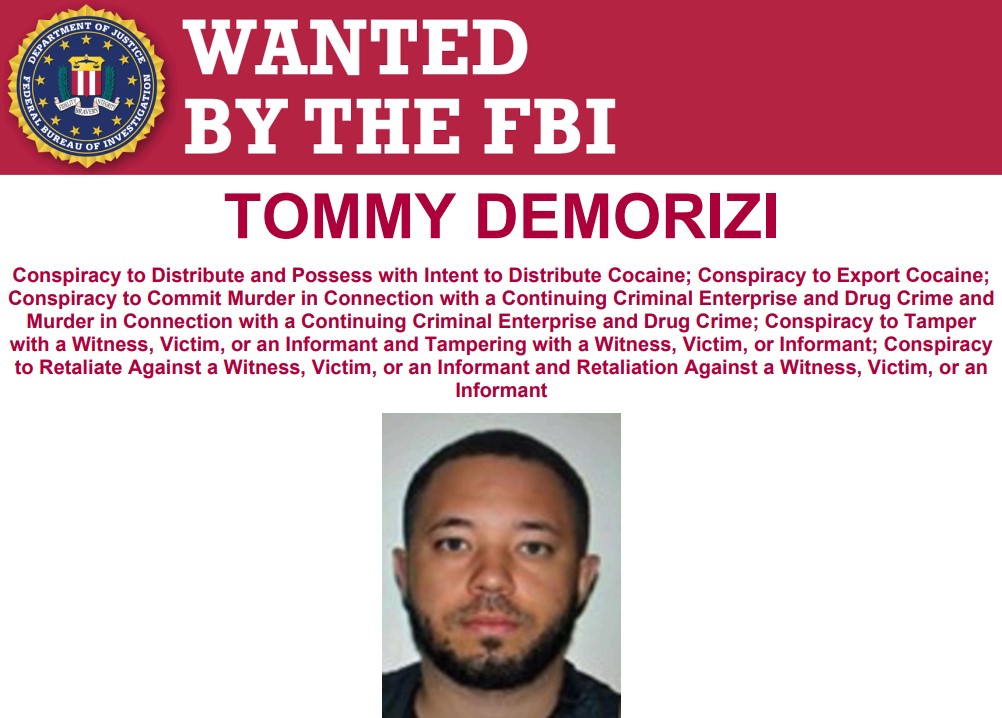 FBIMostWanted's tweet image. Tommy Demorizi is wanted by the #FBI for allegedly assisting the Wedding Criminal Enterprise, led by Ten Most Wanted Fugitive, Ryan James Wedding, with locating a witness who was later murdered:  fbi.gov/wanted/cei/tom…