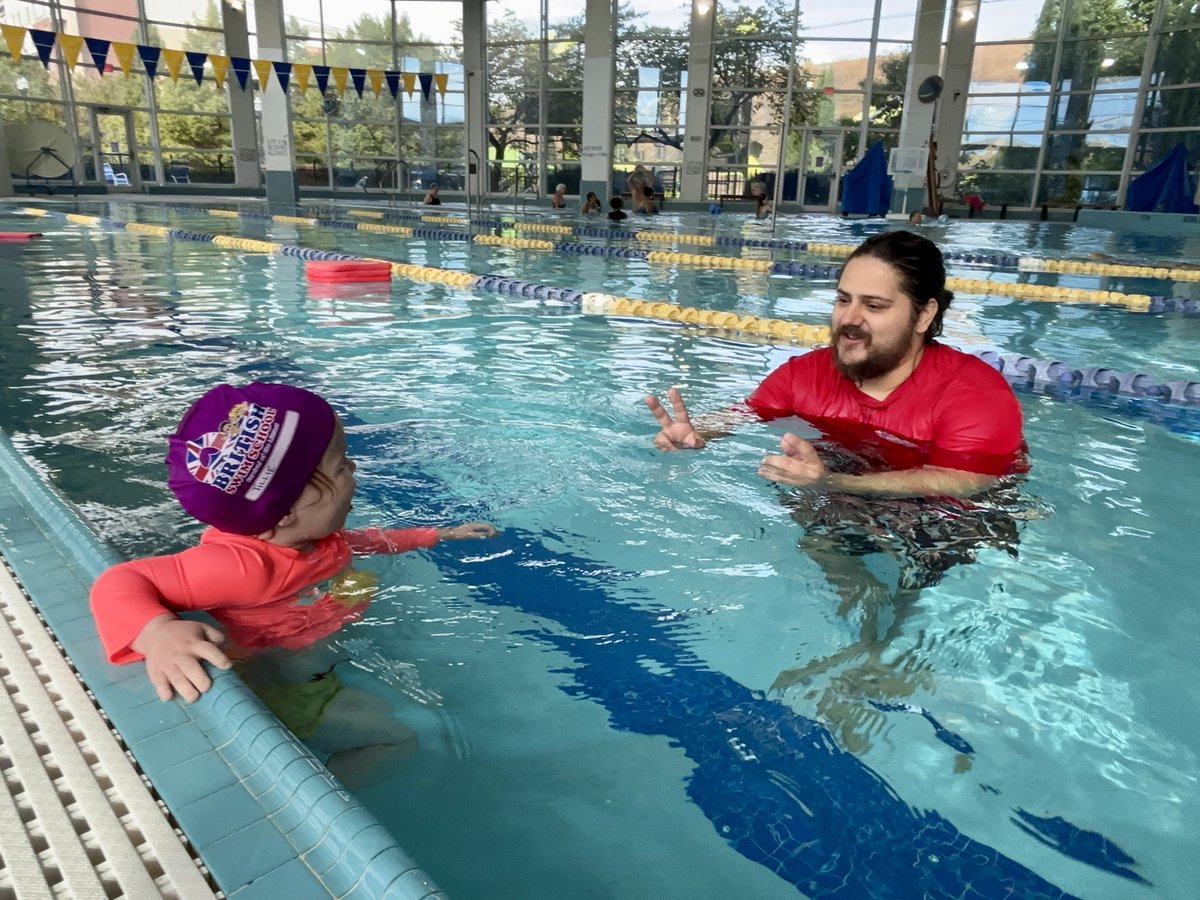 BSSStLouis's tweet image. 📸💜
.
#britishswimschool #learntofloat #photoop #survivalskills #swimafterschool #indoorpool #stlouis #watersurvival #under3 #fun #swim
.
Learn more about our programs at:
🔗- britishswimschool.com/st-louis
📞- (314) 312-1878