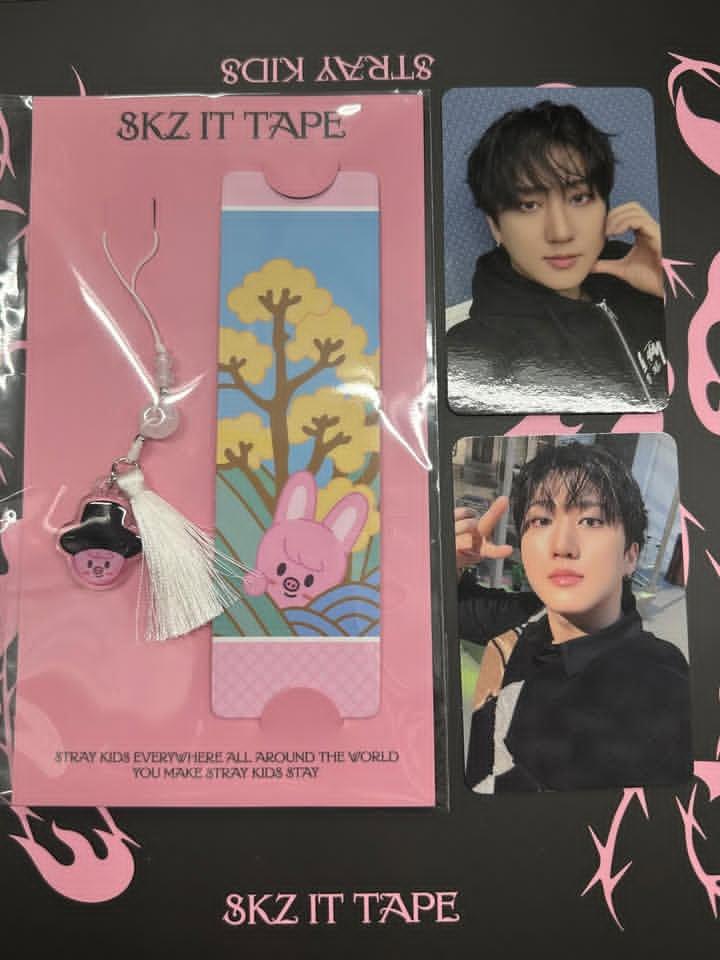 Changbin's photocards from today's PRE-LISTENING event for the “DO