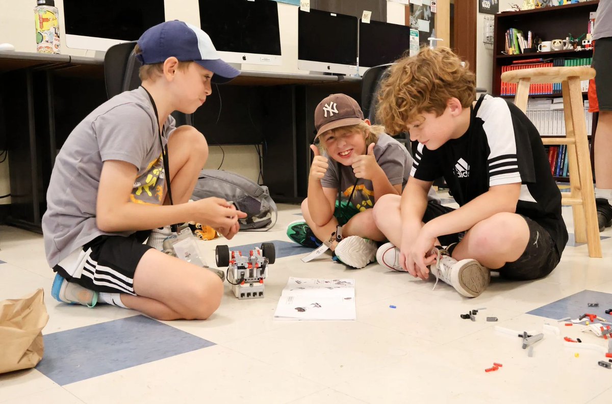 CapitolAreaBSA's tweet image. Blast off into Techlab Camp 2026! Scouts explore a galaxy of STEAM learning using DSLR cameras, 3D printers, robotics kits, and more inside AISD’s Applied Technology Center. Choose your mission: June 15–19, June 22–26, July 6–10, July 13–17. buff.ly/4ZpRVnJ