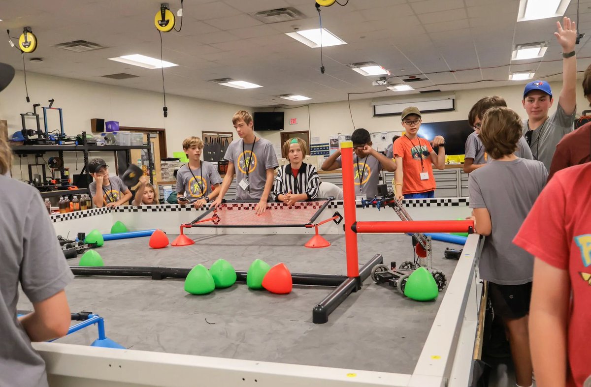 CapitolAreaBSA's tweet image. Blast off into Techlab Camp 2026! Scouts explore a galaxy of STEAM learning using DSLR cameras, 3D printers, robotics kits, and more inside AISD’s Applied Technology Center. Choose your mission: June 15–19, June 22–26, July 6–10, July 13–17. buff.ly/4ZpRVnJ