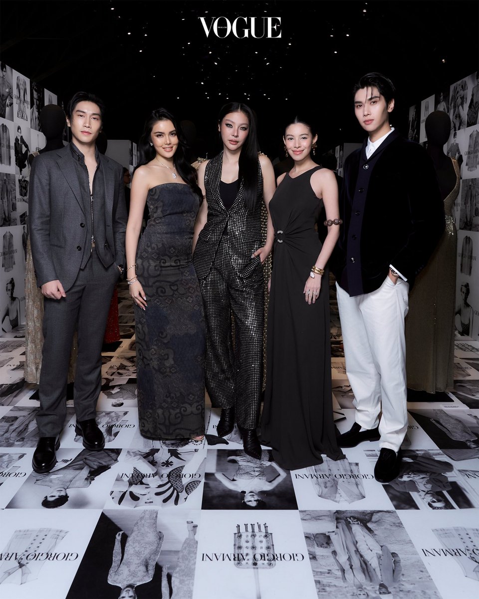 VogueThailand's tweet photo. #VogueExclusive เปิดอัลบั้มภาพเหล��าเซเลบริตี้ นิทรรศการ และแฟชั่นโชว์ ในงาน ARMANI/Archivio Exhibition โดย Giorgio Armani ที่นำเสนอเรื่องราวของแบรนด์ผ่านลุค���อ็กซ์คลูซีฟจากคลังสะสม ไม่ว่าจะเป็นชุดบนรันเวย์ ชุดสั่งตัดพิเศษสำหรับเซเลบริตี้ระดับแถวหน้าของโลก โดยเซเลบริตี้ที่มาร่วมเฉลิมฉลองความยิ่งใหญ่ของแบรนด์ ณ The Glass House Park Nai Lert ประกอบด้วย ‘ฝ้าย-พีรญา’ @malisorn00, ‘ดัง-ณัฎฐ์ฐชัย’ @dunknatachai, ‘ไบเบิ้ล-วิชญ์ภาส’ @biblesumett, ‘แคท-ซอนญ่า’ และ ‘แพท-ภิรญา’ #GiorgioArmani #GiorgioArmaniBangkok #ArmaniAchivio  #DunkNatachai #BibleSumett #FayePeraya

สามารถชมอัลบั้มฉบับเต็มได้แล้วที่ https://t.co/G8LCBv6vtY

เรื่องและภาพ: Nattanam W.