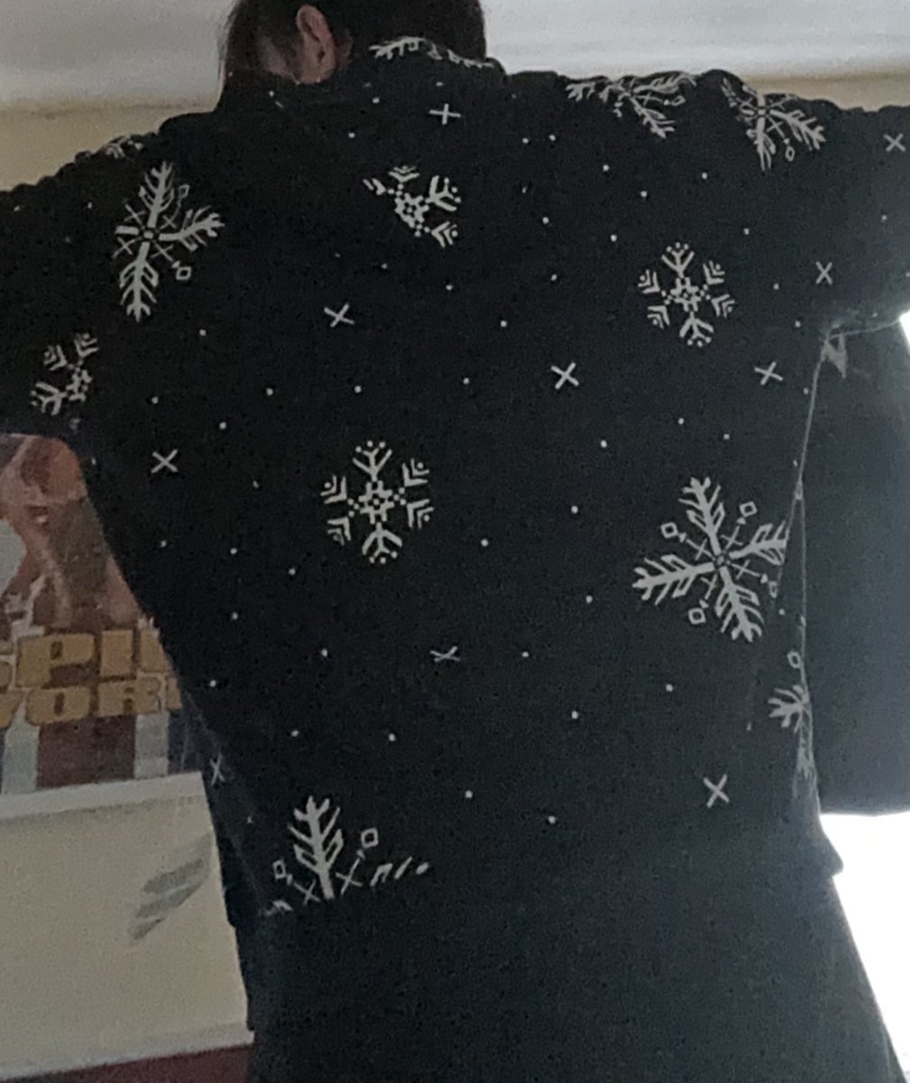 Spickles69's tweet image. Yaaaaay
Spicey Christmas!!!!
Thank you @Chris_Stroud for the ends up on the hoodie!

#spicegirls #forever25 @SpiceGirlfanUK #SpiceClub #spiceworld 

SO AWESOME 🤩