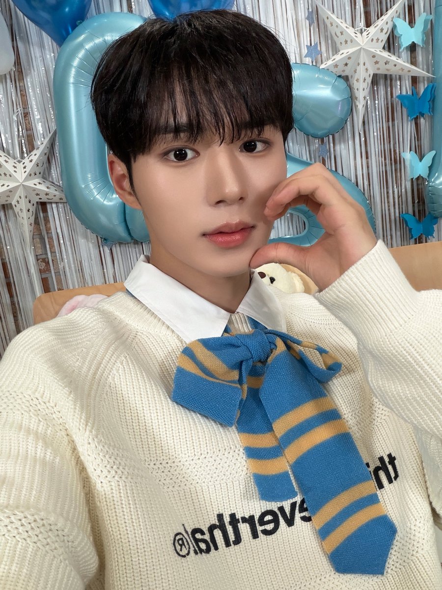 ALD1_official's tweet image. 알파드라이브원으로서 첫 생일!!🎂😊
ALLYZ와 함께 할 수 있어서 정말 행복했어요🫶🫶 앞으로도 쭉 함께해요!🍀 
저에게 ALLYZ라는 소중한 선물을 주셔서 진심으로 감사합니다
앞으로도 오래오래 함께해요🤍🫧

#ALPHADRIVEONE #ALD1
#알파드라이브원
#JUNSEO #준서