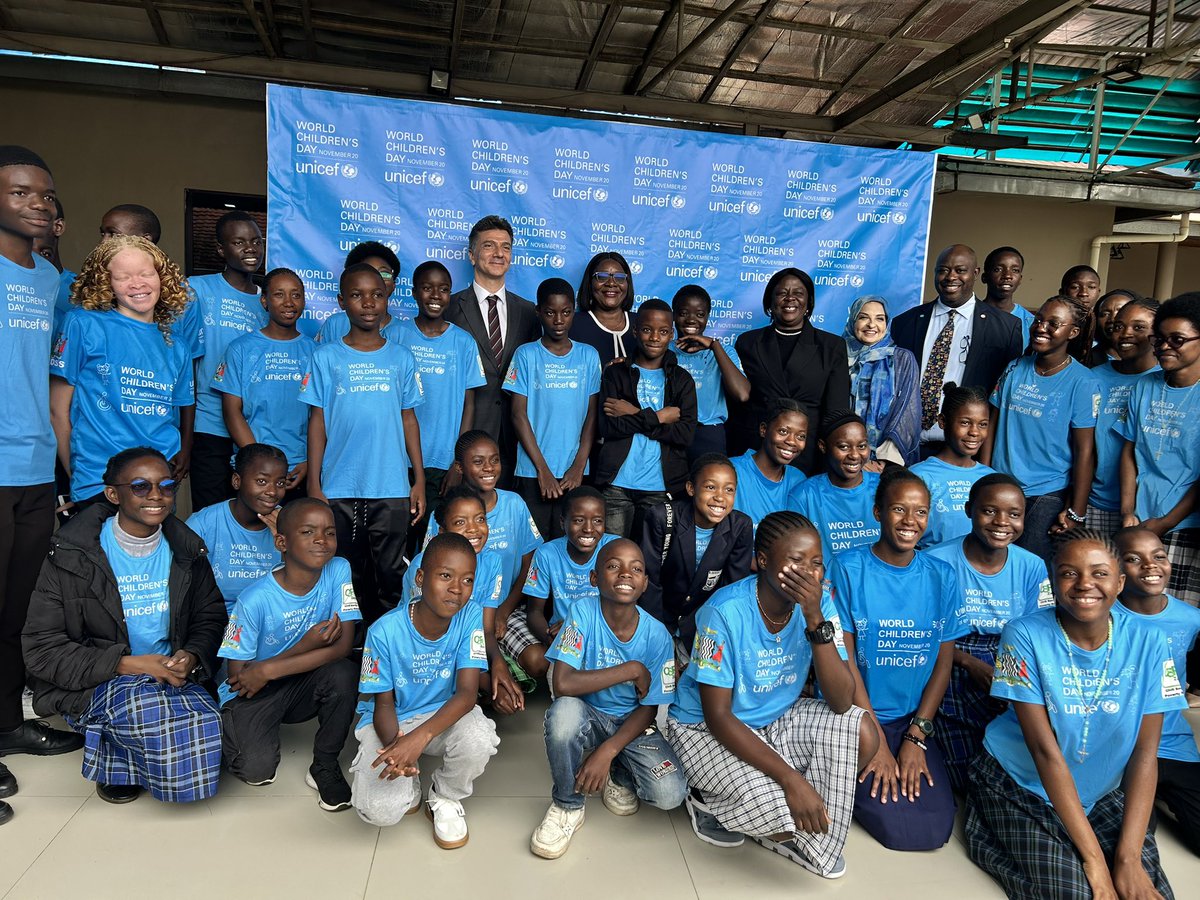 Started the day on air with my supervisor on @ZNBCRadio4, discussing the essence of #WorldChildrensDay and how Zambia is celebrating. A great conversation to kick off a phenomenal day! 🎙️