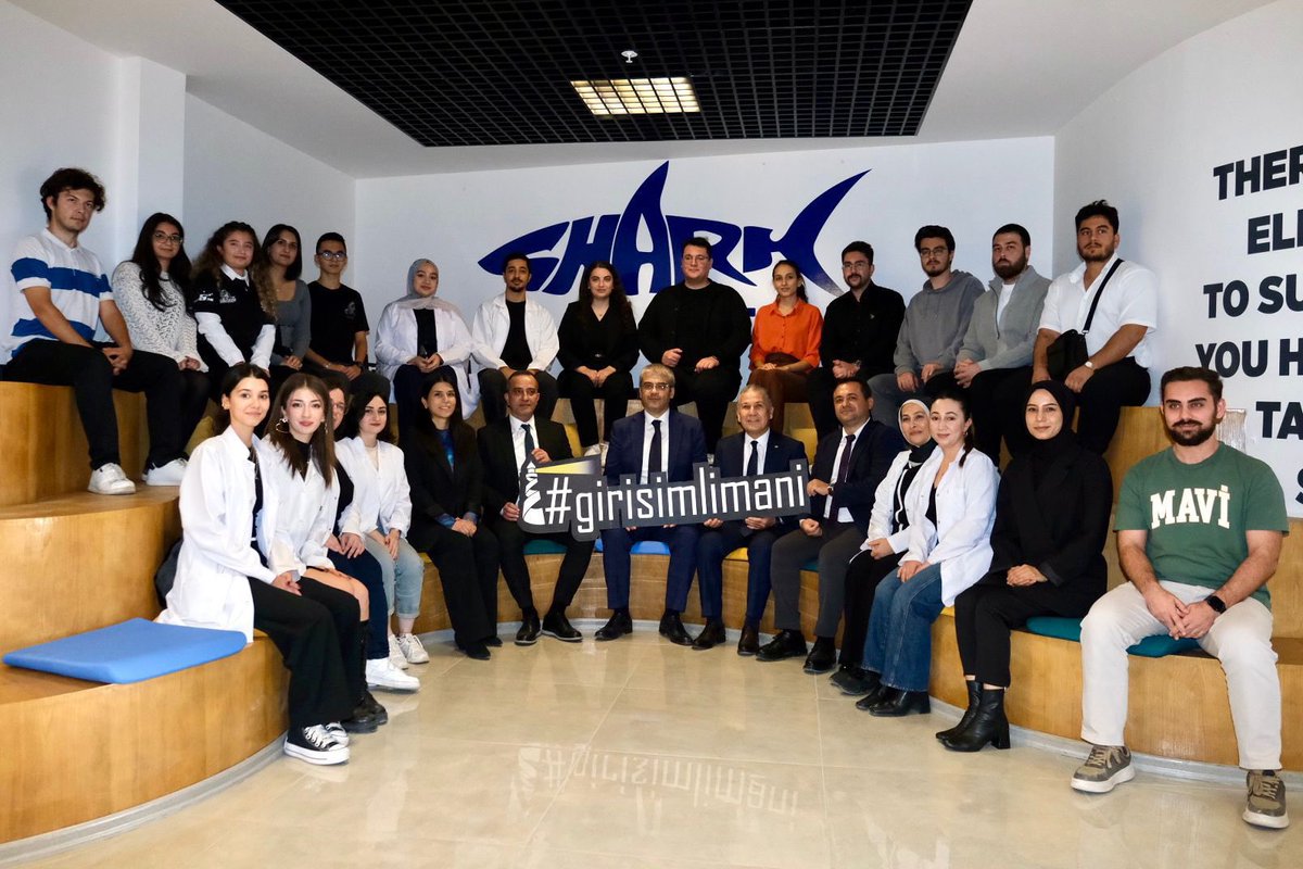 Mersin Üniversitesi’nde akademisyenlerimiz ve öğrencilerimizle bir araya geldik! 📍

🔬 Üniversitemizin bilimsel, teknolojik ve araştırma kapasitesini güçlendirmeye yönelik çalışmaları ele aldık.

👥 Öğrenci, akademisyen ve araştırmacılarımızın faydalanabileceği TÜBİTAK destek ve