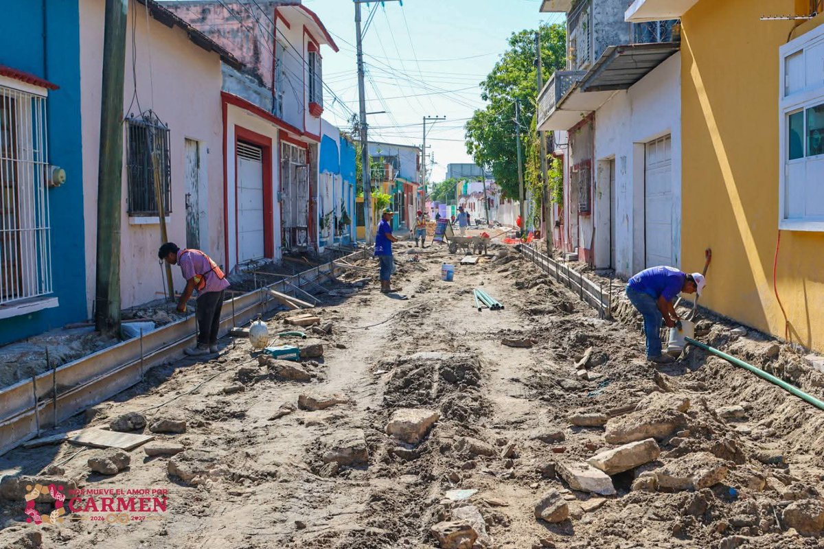 CarmenenunClick's tweet image. 📣⏩ ✨ 𝐄𝐥 𝐁𝐚𝐫𝐫𝐢𝐨 𝐌𝐚́𝐠𝐢𝐜𝐨 𝐝𝐞𝐥 #𝐆𝐮𝐚𝐧𝐚𝐥 𝐬𝐢𝐠𝐮𝐞 𝐭𝐫𝐚𝐧𝐬𝐟𝐨𝐫𝐦𝐚́𝐧𝐝𝐨𝐬𝐞 💯

Así avanza la #pavimentación de la 𝐜𝐚𝐥𝐥𝐞 𝟐𝟐, 𝐞𝐧𝐭𝐫𝐞 𝟏𝟓 𝐲 𝟏𝟗, una obra que mejora la movilidad y la calidad de vida de las familias de la zona. 🚧✨