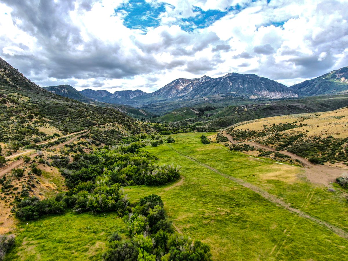 landreport's tweet photo. Painted Mountain Ranch
Colorado |  160 Acres | $4,495,000

Outside Paonia with an off-grid log home, guest cabin, and access to thousands of acres of public land. A private Colorado retreat built for water, wildlife, and mountain living.

https://t.co/qfG33mb86G https://t.co/QlWZ2VujLm