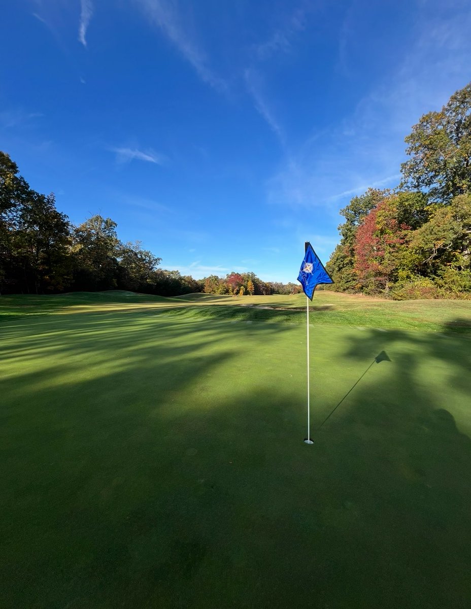 CompassTurfCare's tweet image. Thursday-  Rough only cart rule. Carts can cross the fairways.  Driving range mats and practice area are open.