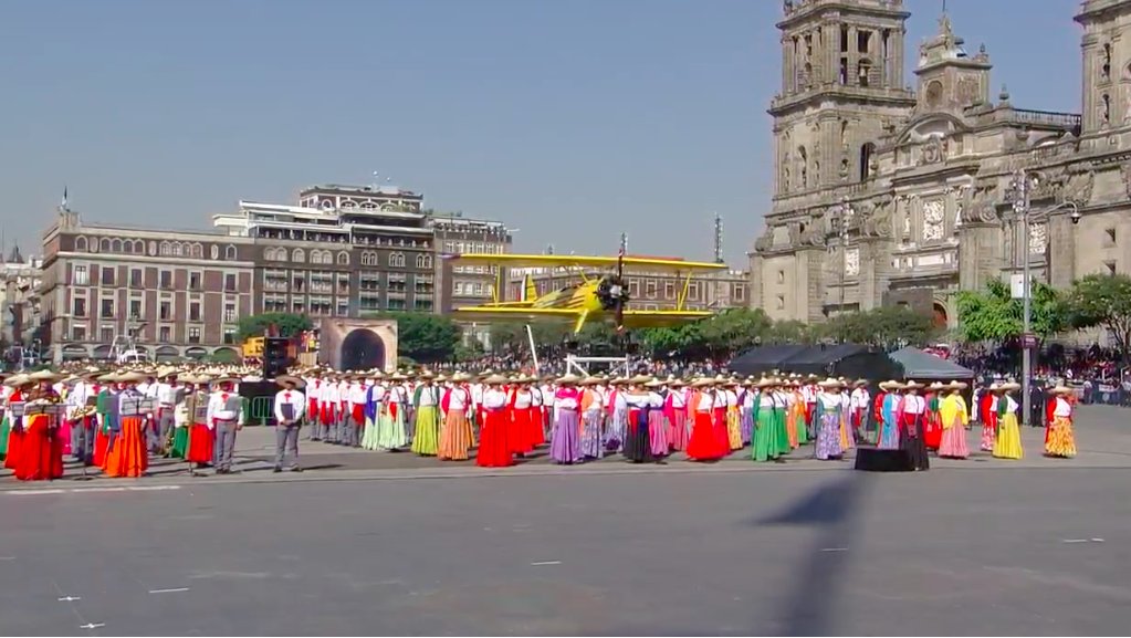 dpietramx's tweet image. EMPEZÓOOOOO #DesfileCivicoMilitar2025 🥳 ‼️

youtube.com/watch?v=CRA1ab…