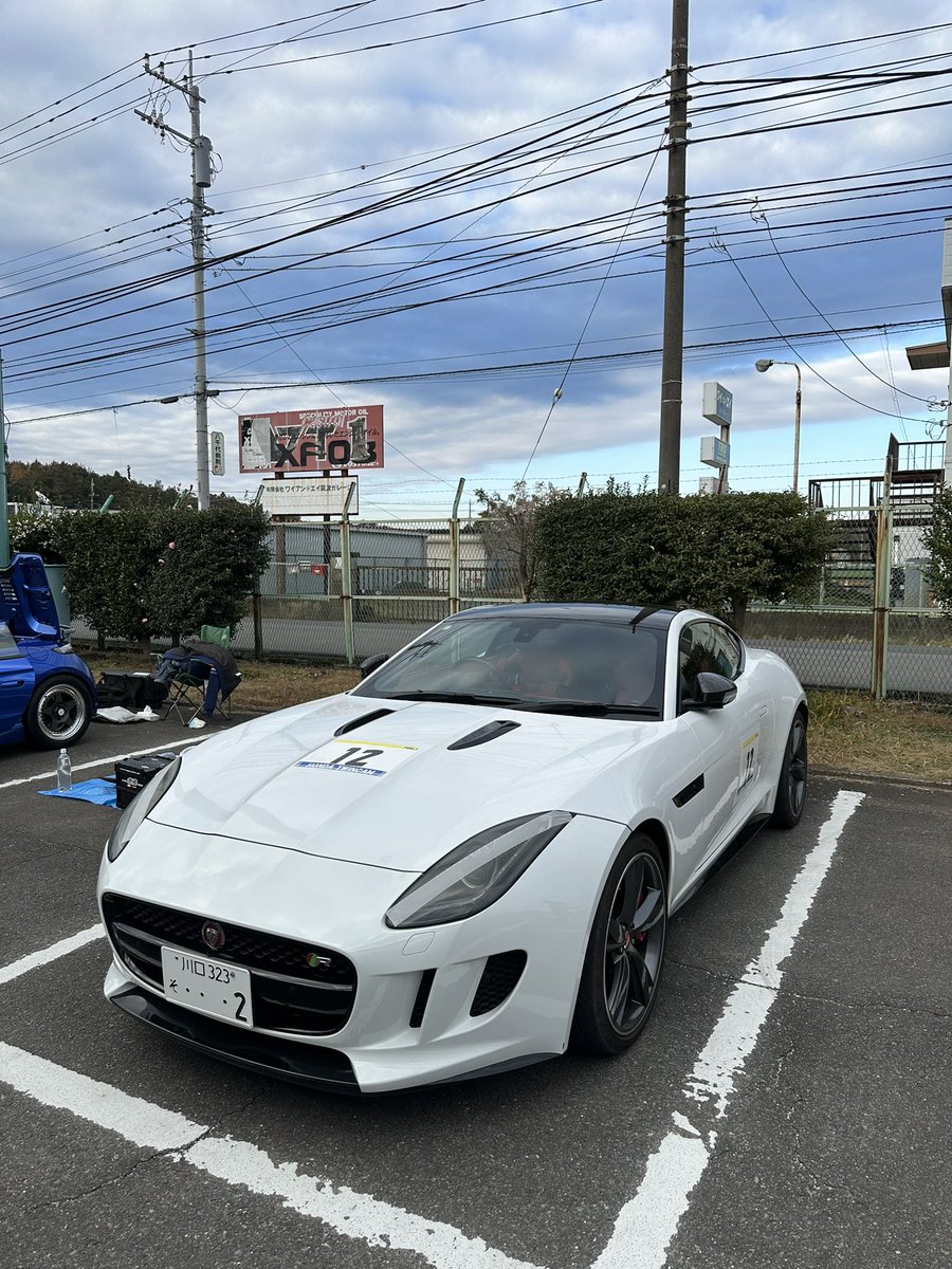 ayukenwww's tweet image. ホンダツインカムさん@HONDATWINCAM の走行会にどっかの国のtypeRで参加してきました✌️
慣れないコース初めての車両って事で散々なタイムでしたが楽しく終われたので良き笑
山田さんと塚本さんツーショ撮って頂きありがとうございました🥹
 #ホンダツインカム  #tc2000  #ftype