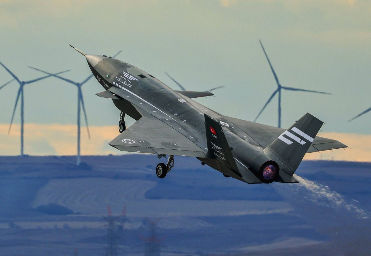 yakaladimkacc's tweet image. -Nelerden hoşlanırsın ? 
+Anlamazsın ..

#Kızılelma 🇹🇷