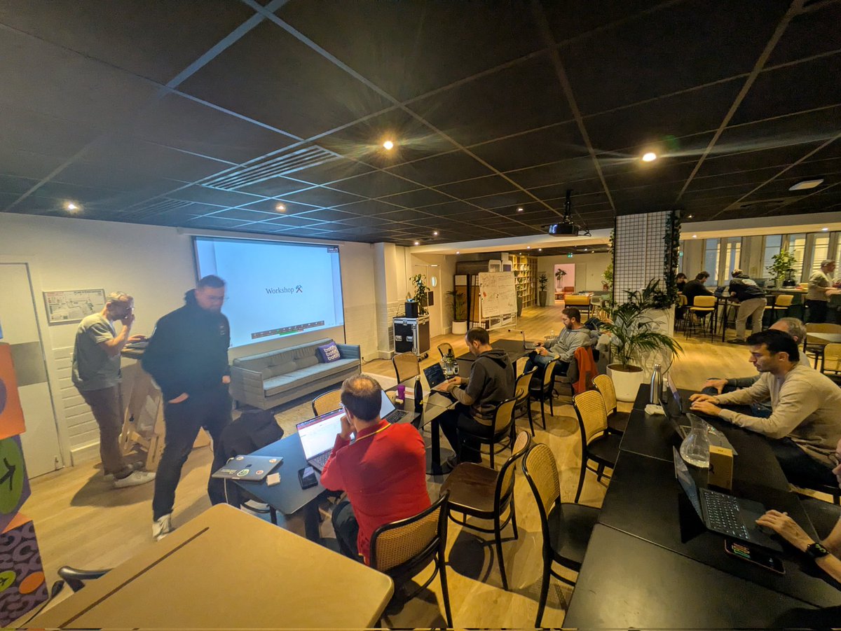 Meanwhile in Paris, <a href="/krichprollsch/">Pierre Tachoire</a> hacking with the team <a href="/botify/">Botify</a> HQ