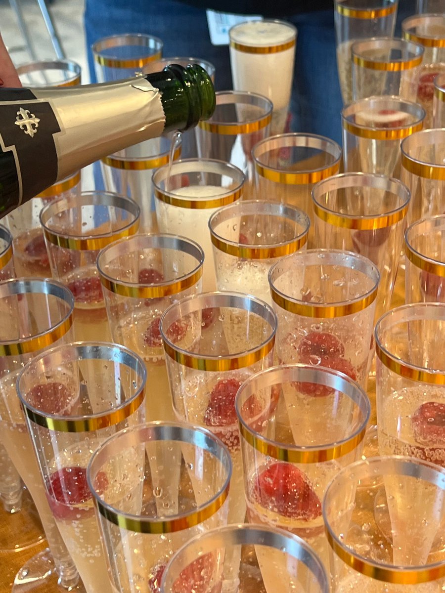 OneDataScan's tweet image. Cheers to 30 amazing years! 🎉 Join us in celebrating our President, @MattPowell, in his retirement. Your legacy will be missed!