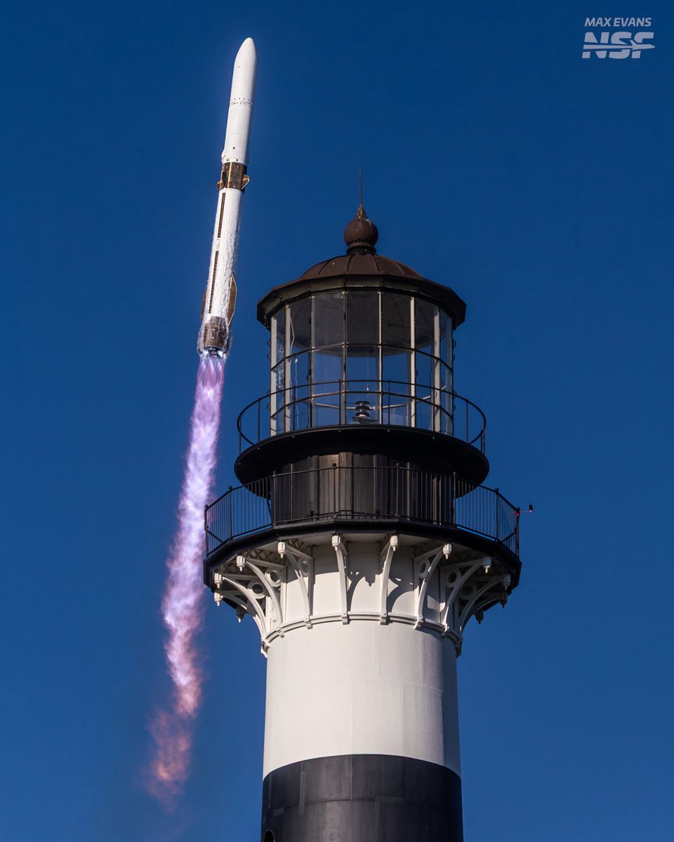 _mgde_'s tweet image. New Glenn update:

• 9-engine GS1 variant in work (also in render)
• 4-engine GS2 in work
• Upgrading BE-4’s and BE-3U’s
• Larger &amp;amp; reusable payload fairings in work
• Some enhancements for avionics, propulsion, structures, reuse &amp;amp; recovery already being phased in for NG-3…