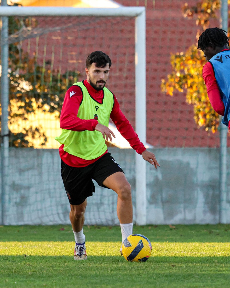 FC Penafiel tweet media