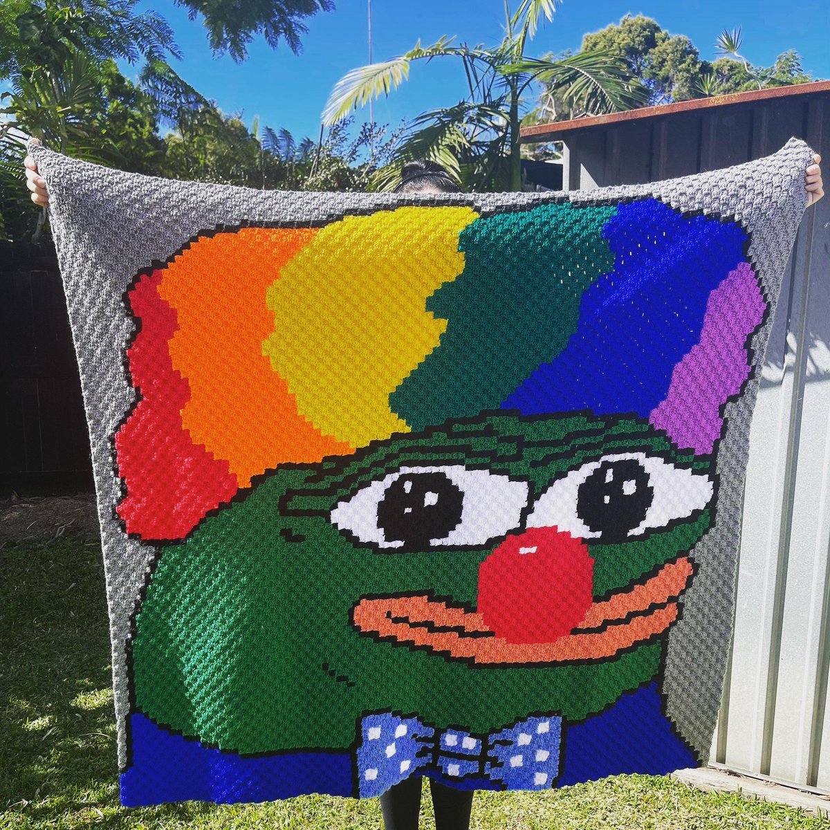 Honklercoin's tweet image. The ticker is $HONK 🤡🌎